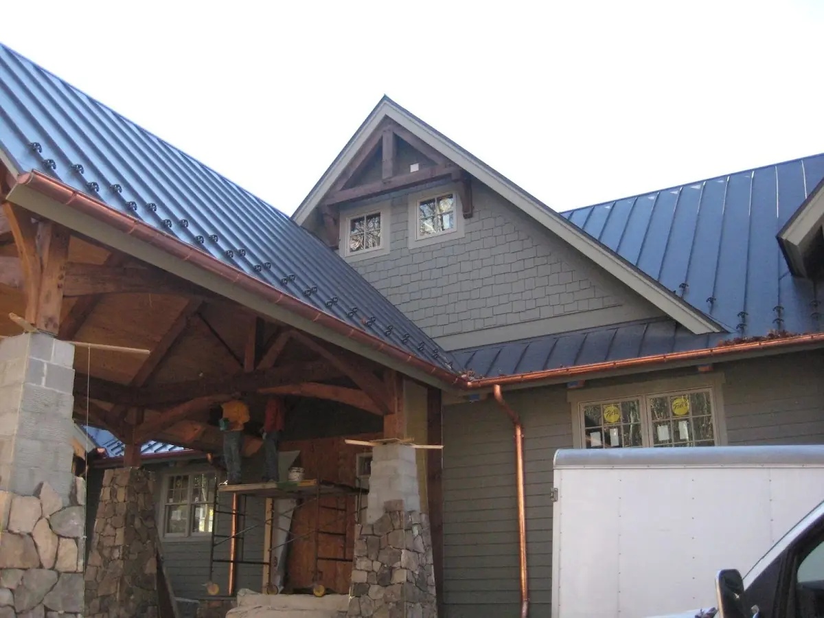 Craftsman Roofing team delivering quality roofing work in Hartford
